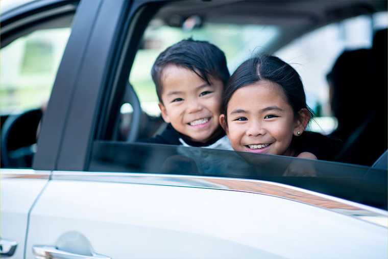 kids in car